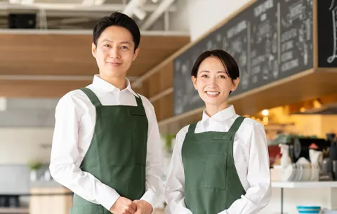 飲食店の店員